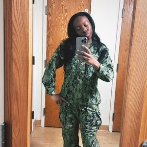 Meet your Posher, Samantha